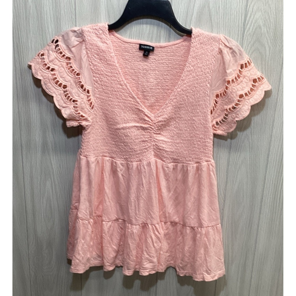 TORRID Women's (Size 0) Short Sleeve V-Neck Shirt Tiered Accents (16K)